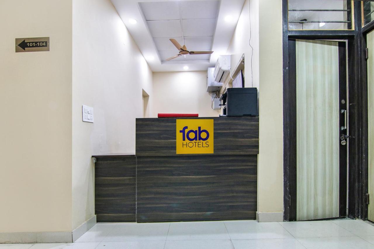 Fabhotel Ashok Vihar - Nr North Campus, Delhi University New Delhi Exteriör bild