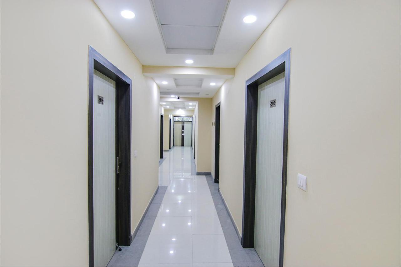 Fabhotel Ashok Vihar - Nr North Campus, Delhi University New Delhi Exteriör bild