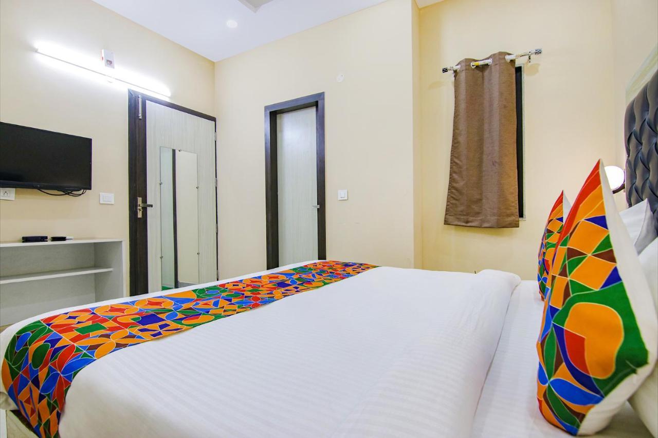 Fabhotel Ashok Vihar - Nr North Campus, Delhi University New Delhi Exteriör bild